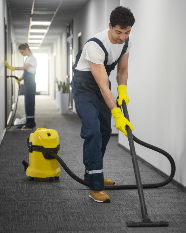 full-shot-people-cleaning-building